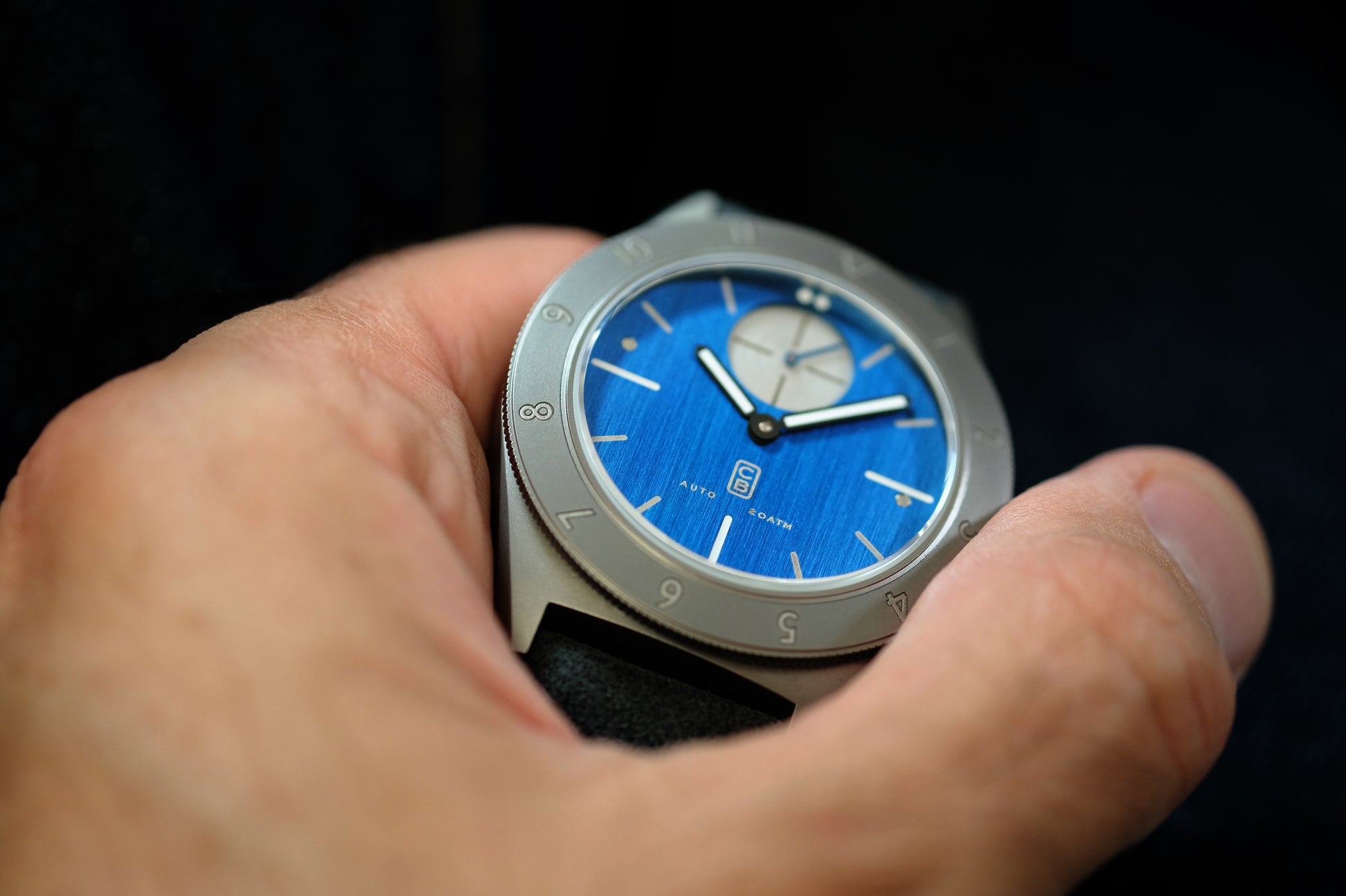 Ecologic sustainable watch made in Switzerland with a mechanical movement, made of repurposed titanium