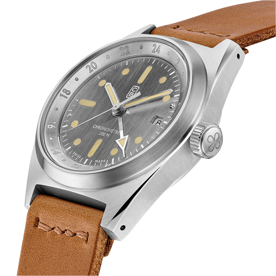 Sustainable watch chronometer officaily COSC certified made of 100% recycled stainless steel, raw dial, old radium superluminova and heandmade leather strap